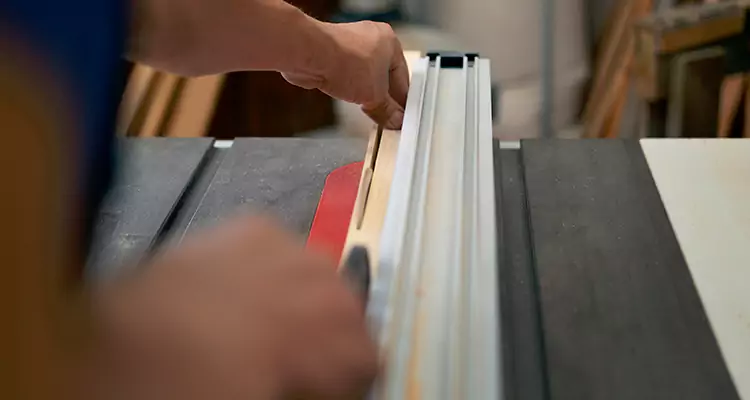 Bifold Door Seal Repair in Riverview, FL