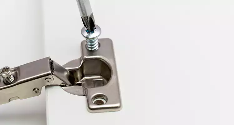 Screen Door Hinge Repair in Riverview, FL