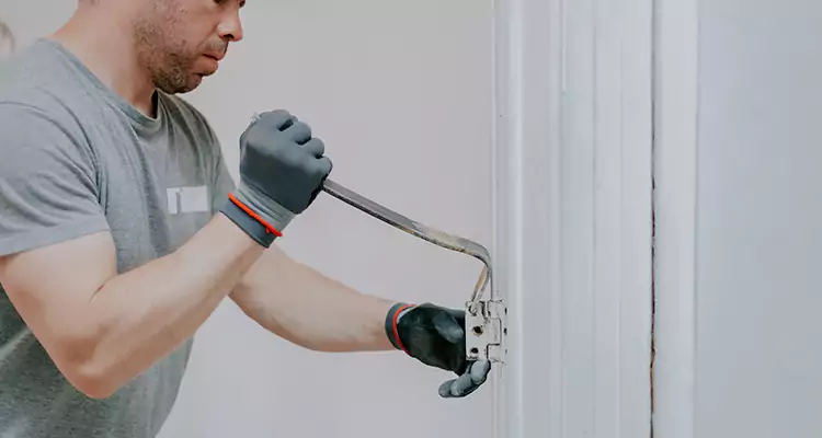 Cracked Door Jamb Repair in Riverview, FL