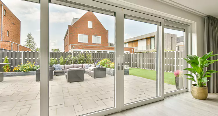 Best Sliding Screen Door Replacement Company in Riverview, FL