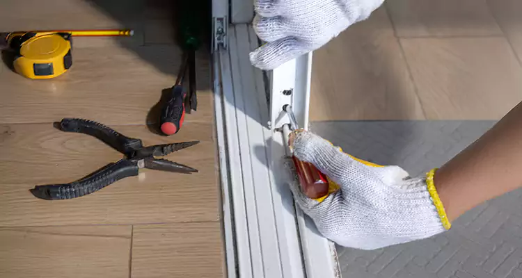 Closet Sliding Door Track Repair in Riverview, FL