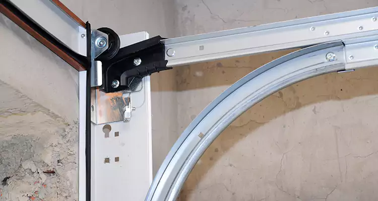 Maintain Liftmaster Garage Door Off Track in Riverview, FL