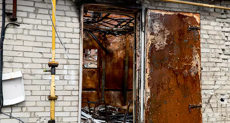 Metal Door Rust Repair in Riverview, FL