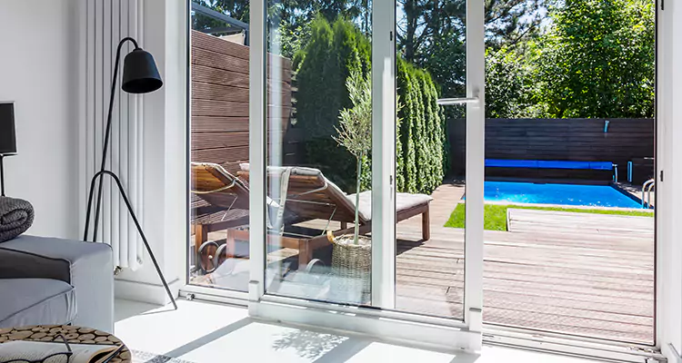 Fixing A Sliding Screen Door Roller in Riverview, FL